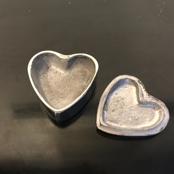 Polished Pewter Holland Boone Heart Box - Picture 2 of 3